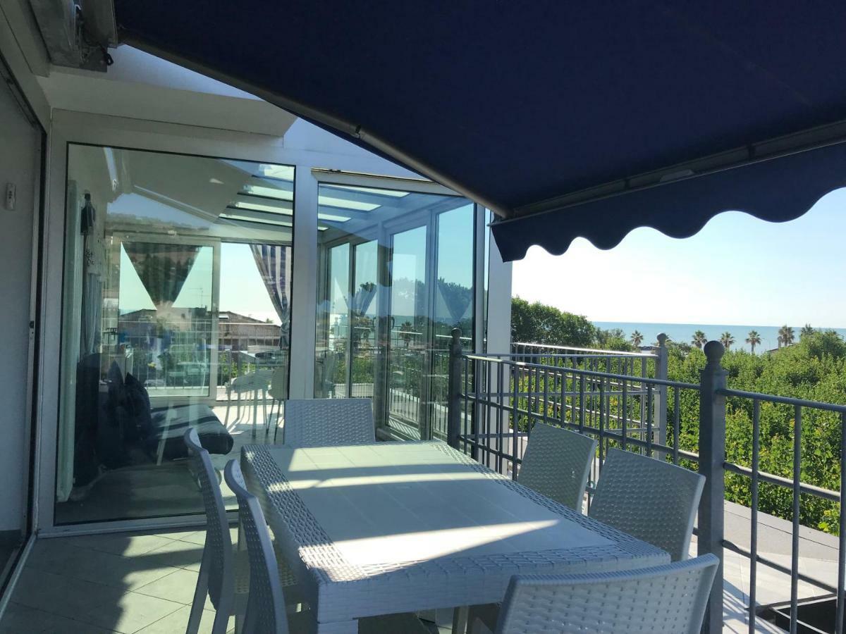 Апартаменти Attico Sul Mare Фермо Екстер'єр фото